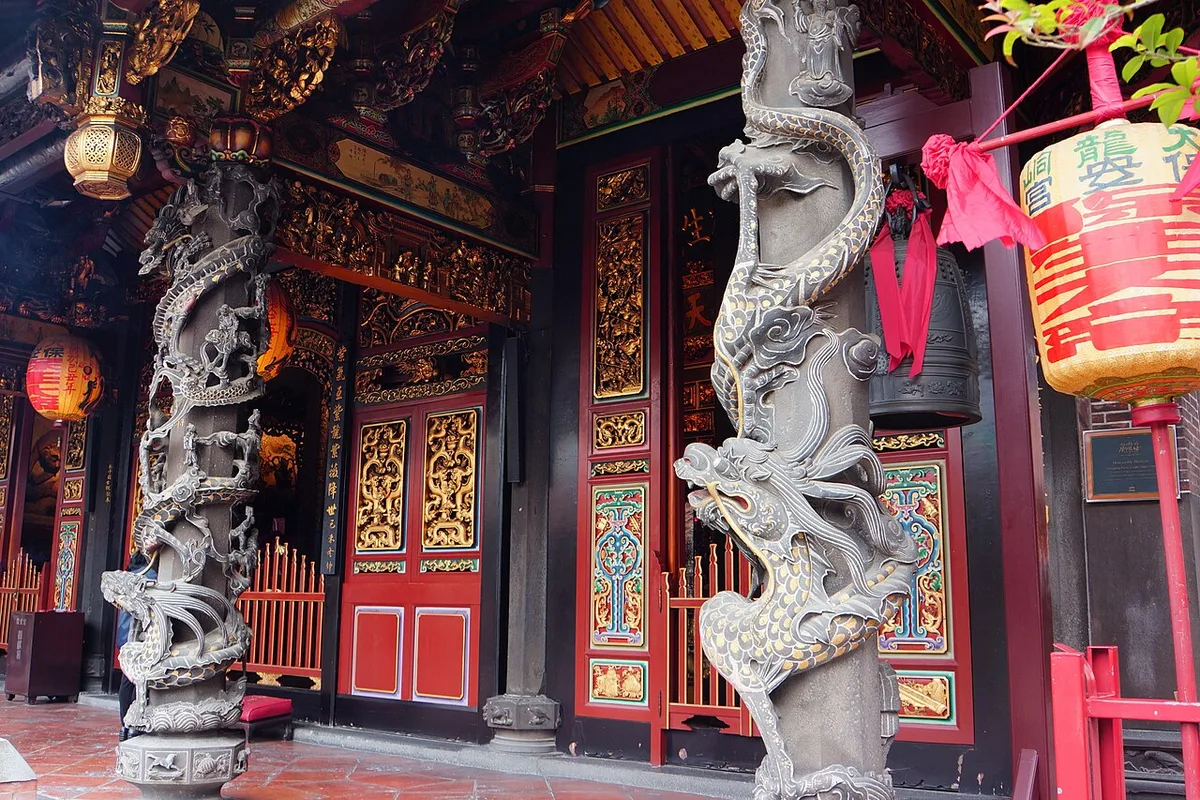 建築構件與工藝示意圖：保安宮龍柱 Dragon Pillars of Baoan Temple - panoramio