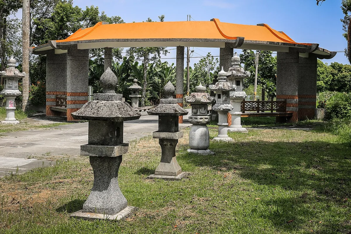 火具與照明示意圖：Bilian Temple, stone lantern, Shoufeng Township, Hualien County (Taiwan)