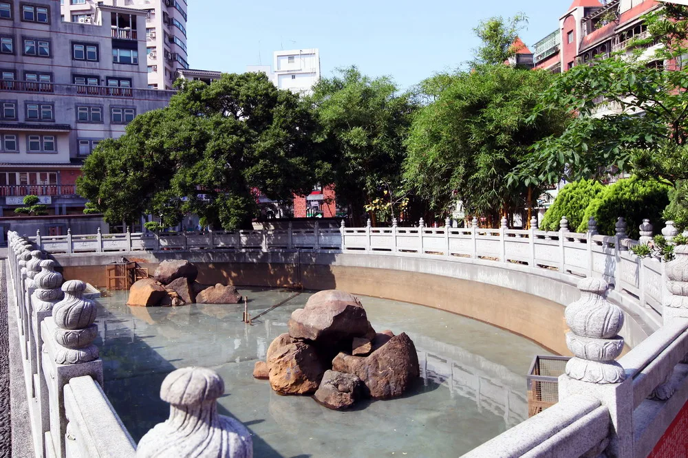 鄞山寺