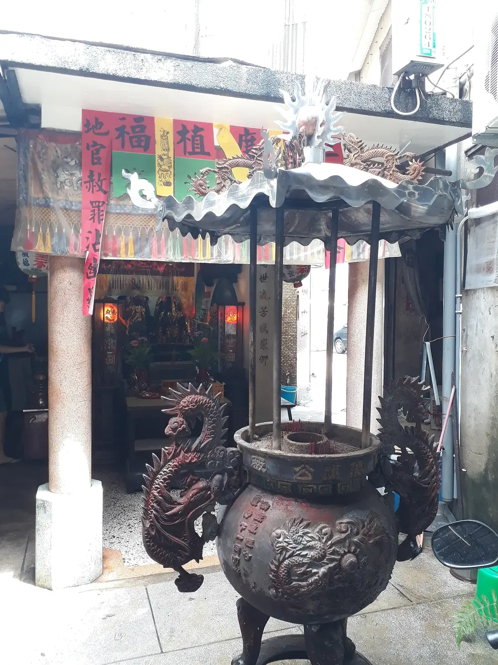 南廠萬靈祠